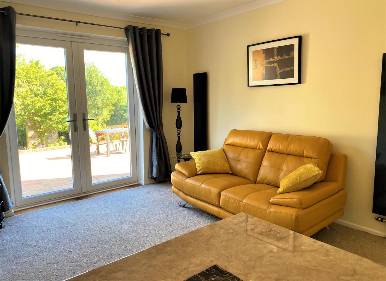 Luxury Suntrap In Private Complex St Leonards Apartment Hastings Exterior photo